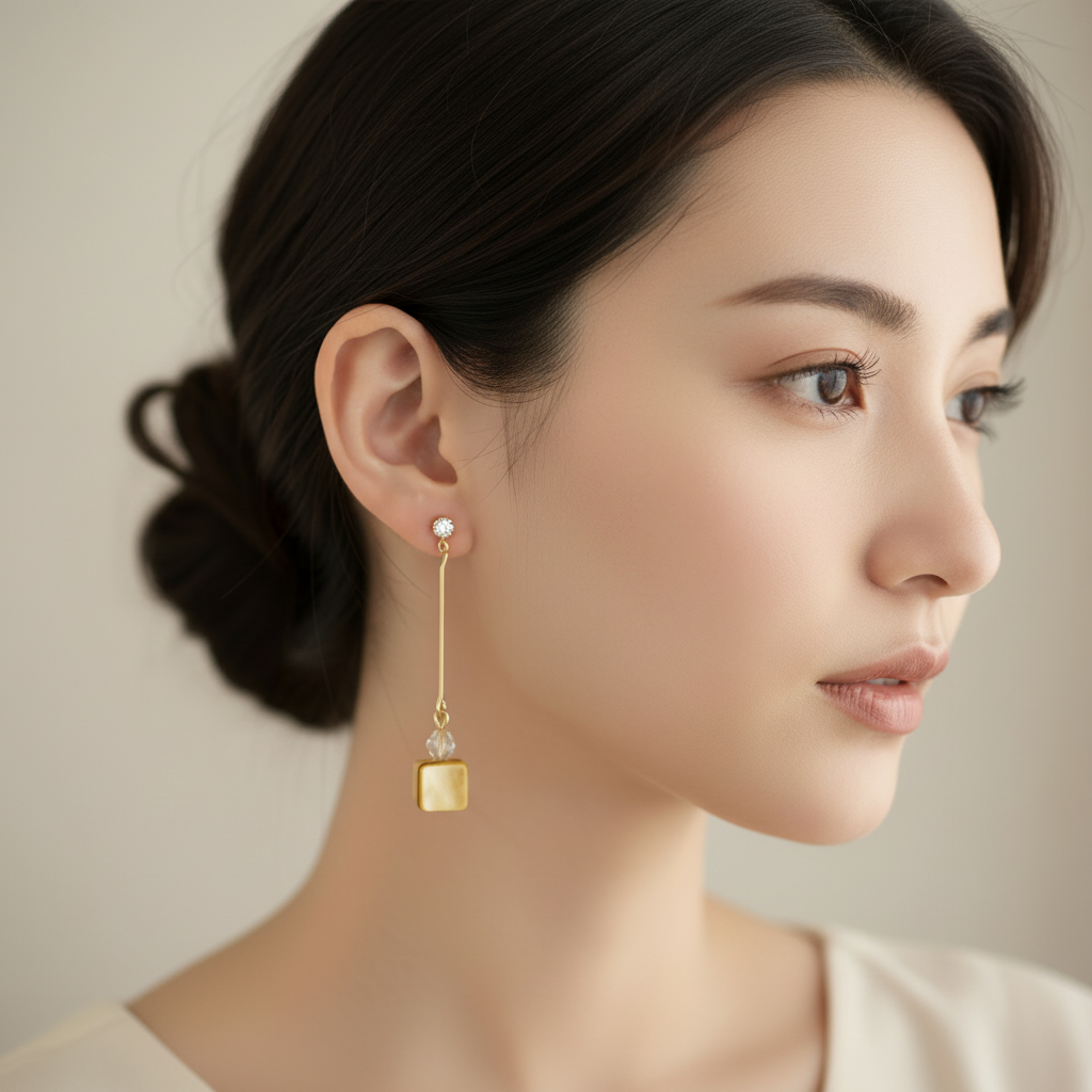 Mother of Pearl Cube Pierce ゴールド - 正方形
